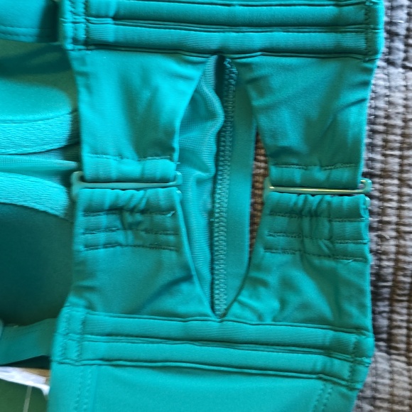 BNWT Bikini Top - Picture 4 of 5